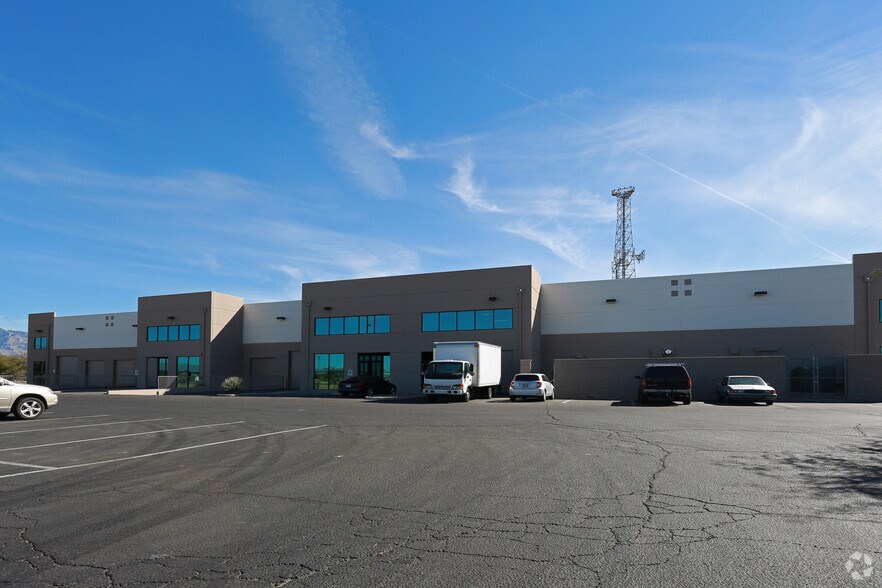 More Photos Of 4061 W Costco Dr, Tucson Warehouse For Lease