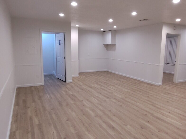 More Photos Of 18245 US Highway 18, Apple Valley Office For Lease