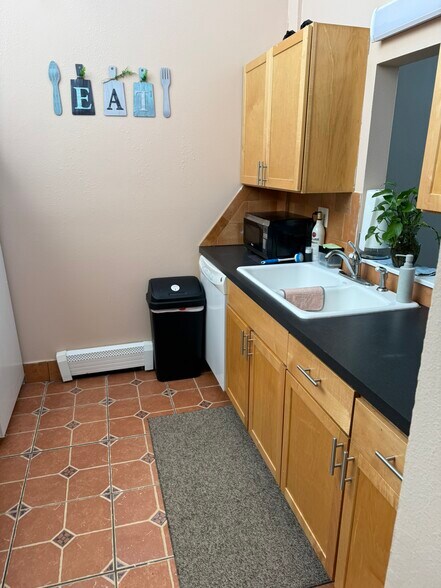 More Photos Of 185-193 High St, Holyoke Office For Sale