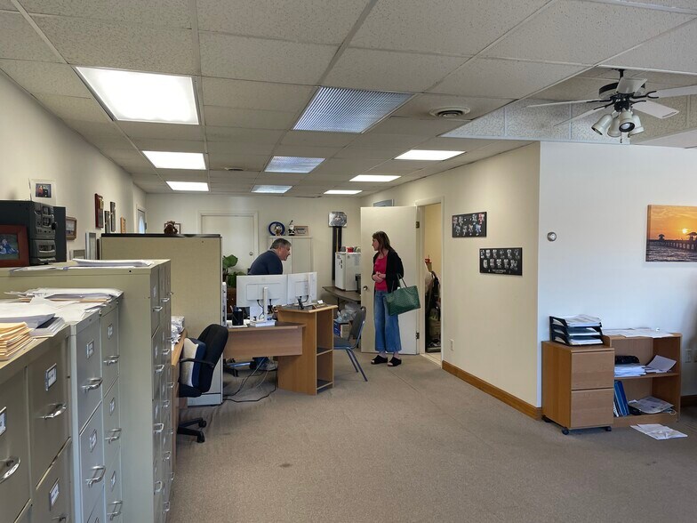 More Photos Of 507 W Midland Rd, Auburn Restaurant For Sale