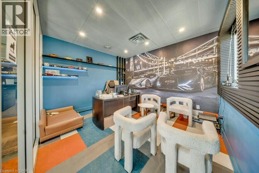 More Photos Of 178 Louisa St, Kitchener Auto Dealership For Sale