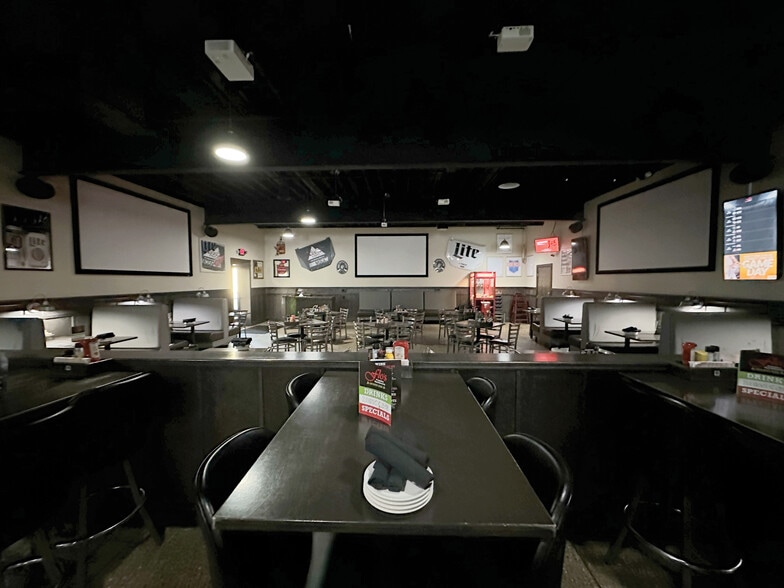 More Photos Of 107 S Lafayette St, Greenville Bar For Sale