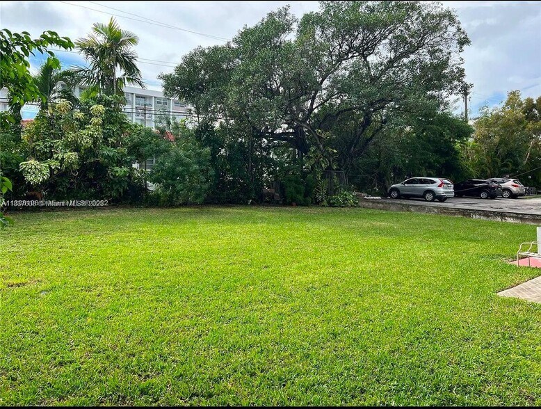 More Photos Of 1040 94th St, Bay Harbor Islands Specialty For Sale