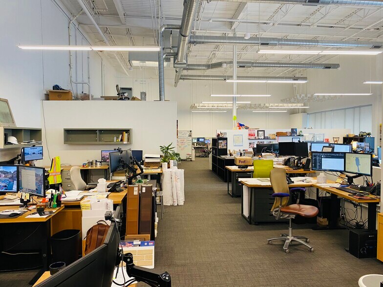 More Photos Of 2301 E Riverside Dr, Austin Storefront Retail Office For Lease