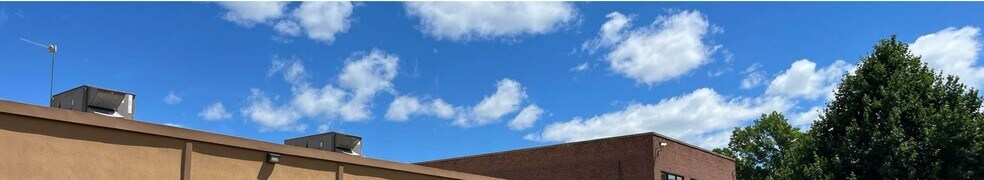 More Photos Of 128 Old Brickyard Ln, Berlin Manufacturing For Lease