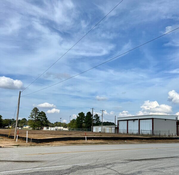 More Photos Of 1703 E Whaley St, Longview Warehouse For Lease