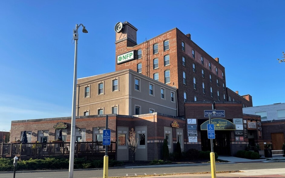 More Photos Of 366-386 Main St, Middletown Office For Lease