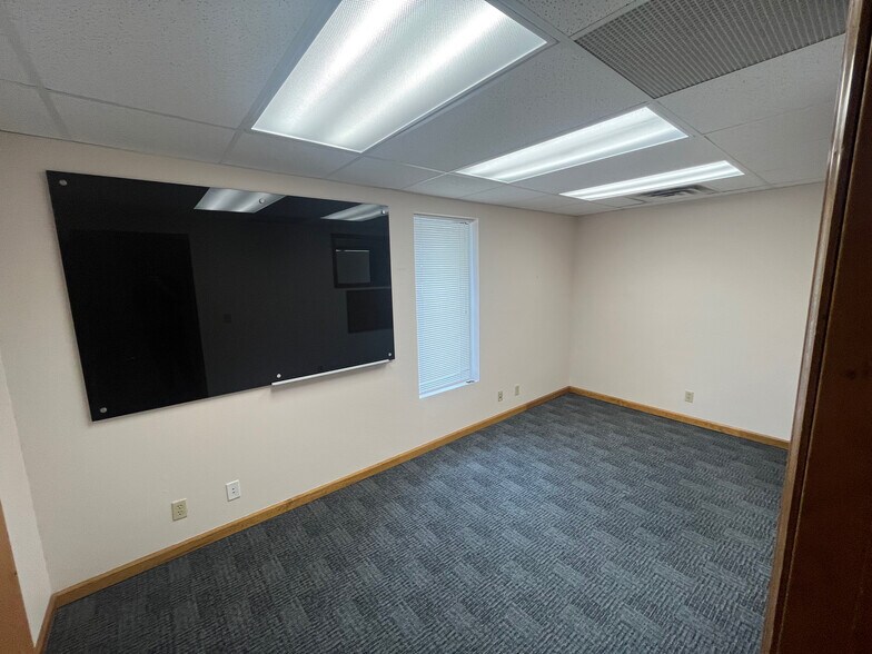 More Photos Of 3730 Sinton Rd, Colorado Springs Office For Sale