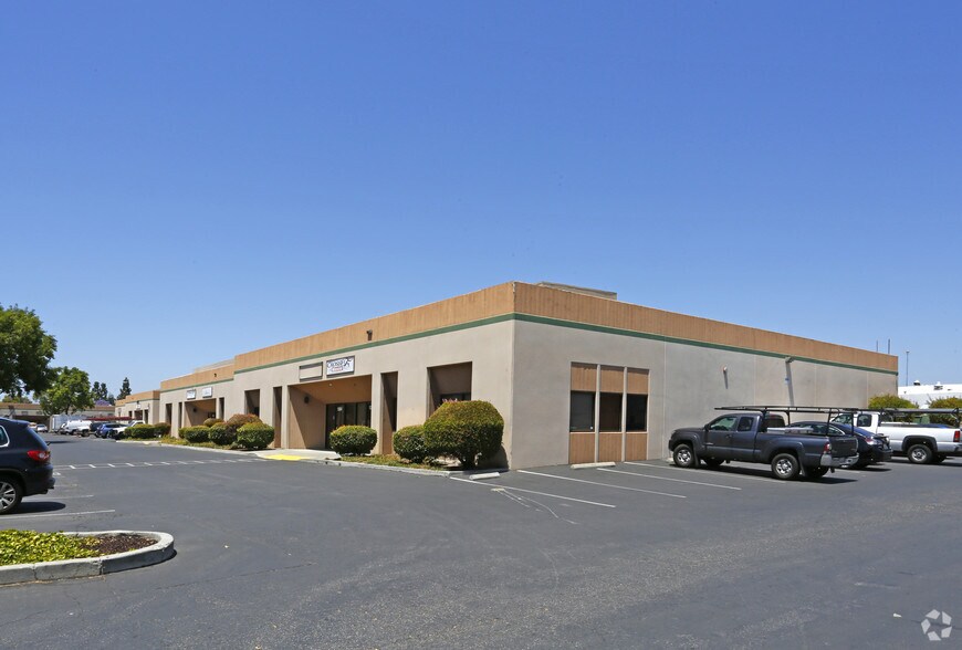 More Photos Of 1270-1286 Alma Ct, San Jose Warehouse For Sale