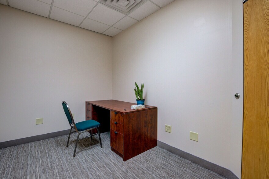 More Photos Of 1301 Cliff Rd E, Burnsville Showroom For Sale