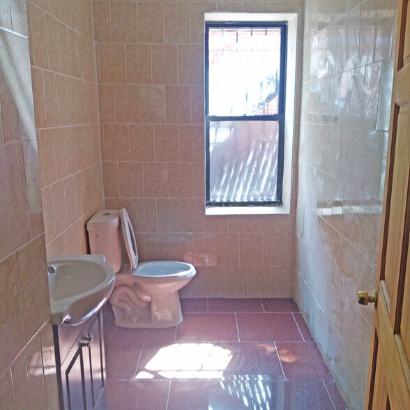 More Photos Of 41-42 Elbertson St, Elmhurst Apartments For Lease