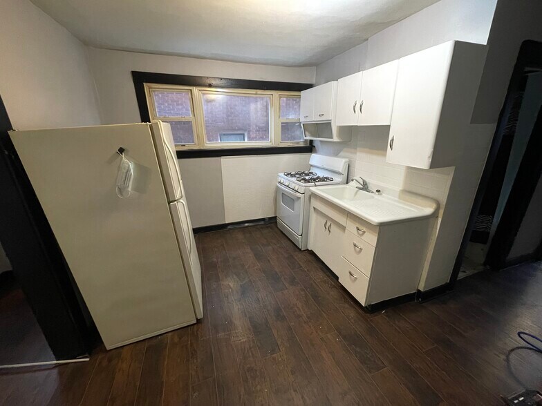 More Photos Of 119 Giffin Ave, Pittsburgh Apartments For Sale
