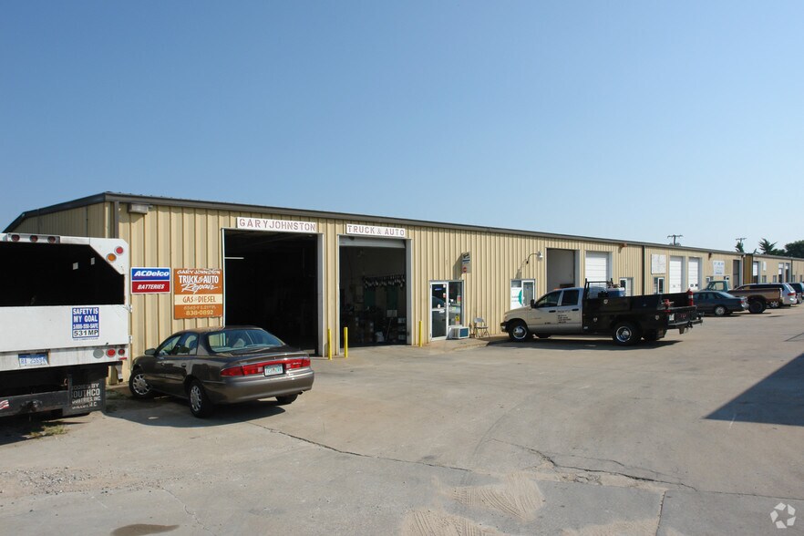More Photos Of 6565 E 21st Pl, Tulsa Warehouse For Lease