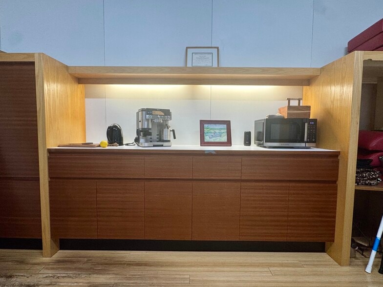 More Photos Of 1113 19th St, Vero Beach Coworking Space