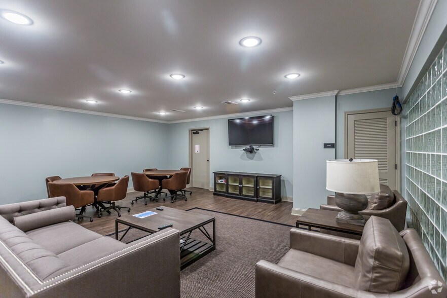 More Photos Of 1730 S Germantown Rd, Germantown Apartments For Lease