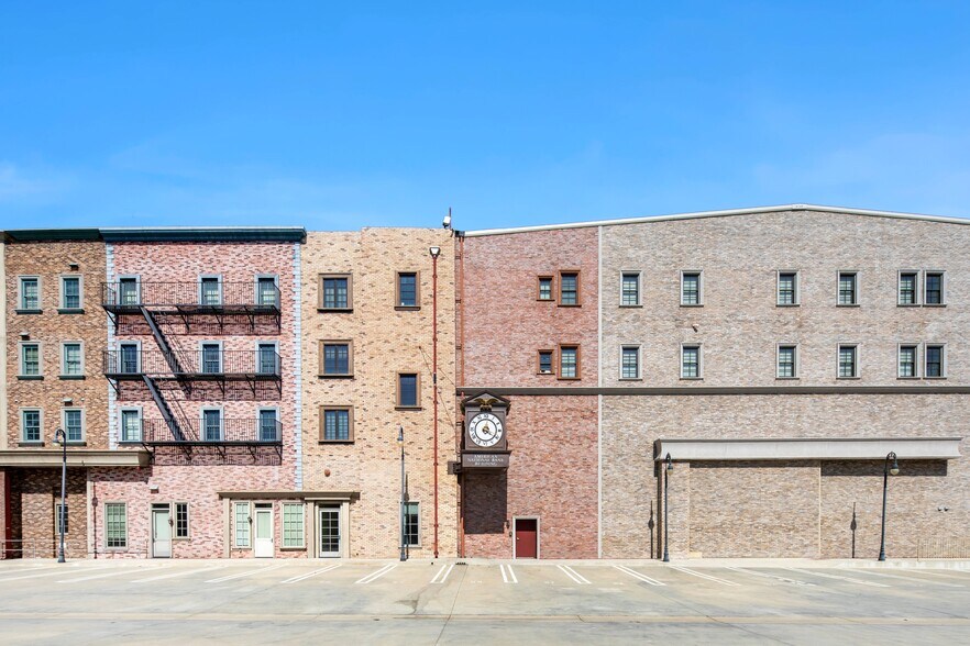 More Photos Of 16829 Saticoy St, Van Nuys Industrial For Sale