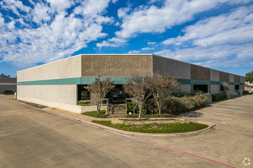 More Photos Of 640 International Pkwy, Richardson Unknown For Lease