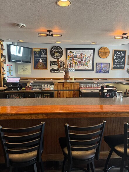 More Photos Of 901 W Fremont St, Kiel Sports And Entertainment For Sale