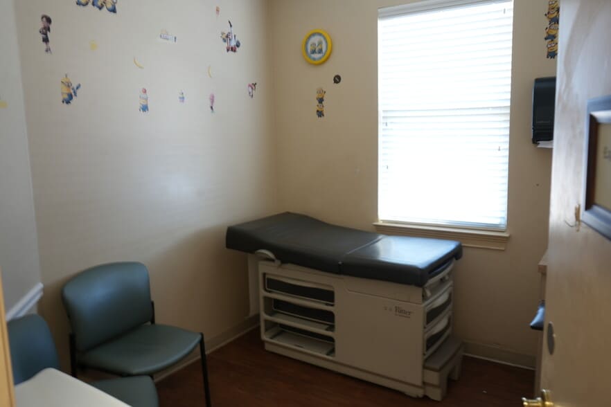 More Photos Of 51 Lindsey Ln, Saint Marys Medical For Lease