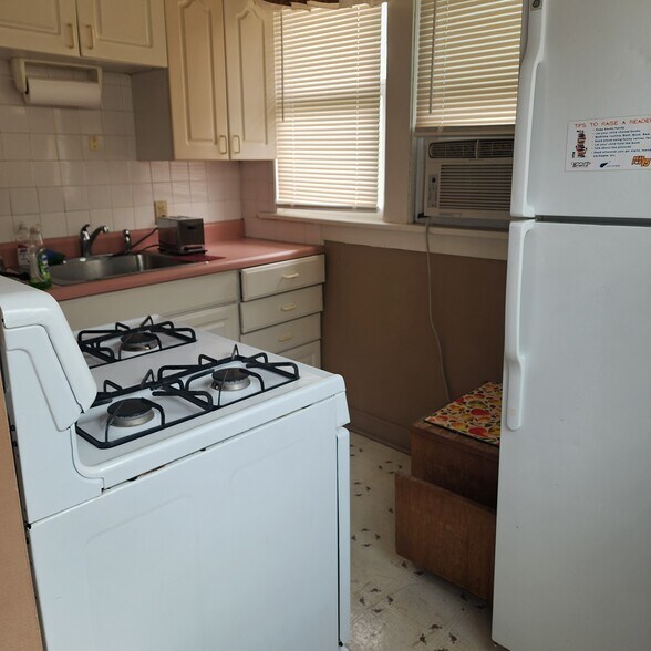 More Photos Of 401 N Spring St, Independence Apartments For Sale