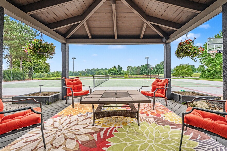 More Photos Of 7291 Stone Rd, Medina Office For Sale