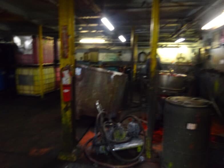 More Photos Of 3146 Marion St, Laureldale Manufacturing For Sale