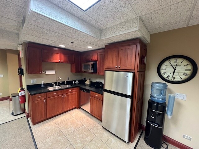 More Photos Of 707 Ridgeview Dr, McHenry Flex For Sale