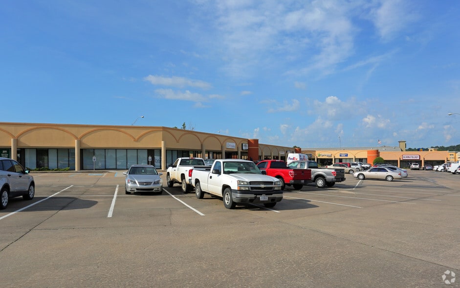 More Photos Of 2901-3111 Azalea Park Dr, Muskogee Office For Lease
