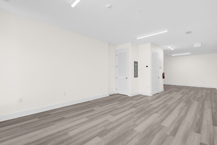 More Photos Of Oviedo On The Park, Oviedo Freestanding For Lease