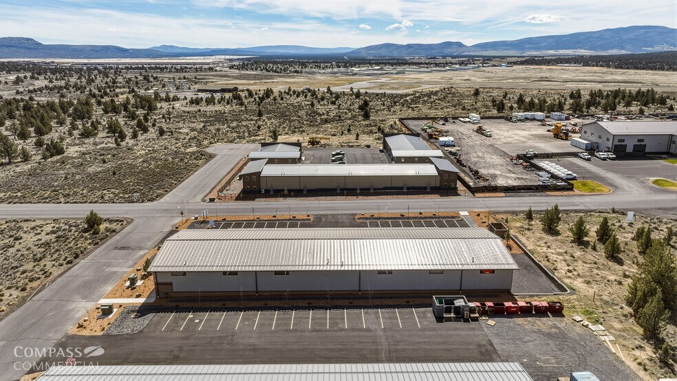More Photos Of 3951 SW Empire Dr, Prineville Manufacturing For Lease