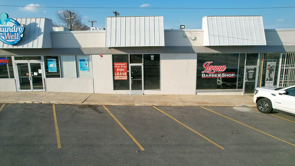 More Photos Of 107-109 Latch Dr, San Antonio Storefront Retail Office For Lease