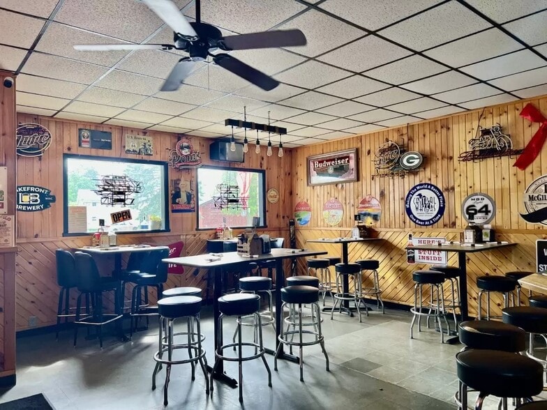 More Photos Of 107 N Main St, Rosholt Bar For Sale