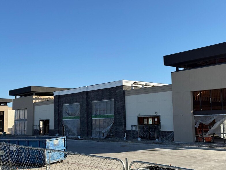 More Photos Of 10040 Coit Rd, Frisco Storefront Retail Office For Lease