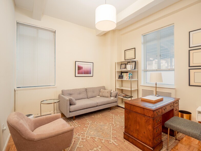 More Photos Of 115 Central Park W, New York Apartments For Lease