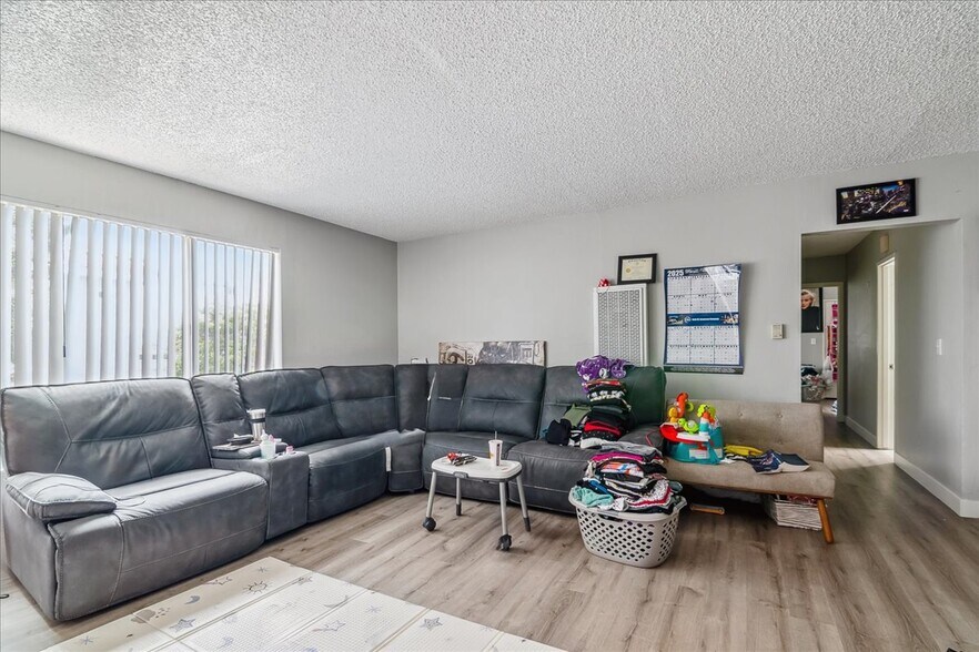 More Photos Of 13717 Chadron Ave, Hawthorne Apartments For Sale