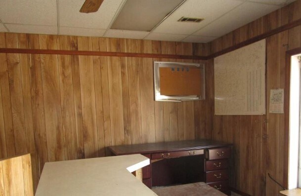 More Photos Of 202 S John St, New Brockton Warehouse For Sale