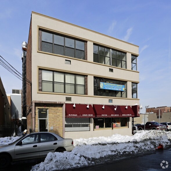 More Photos Of 39-45 Garden St, Passaic Office For Lease