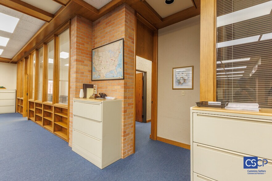 More Photos Of 855 W Ash Ave, Duncan Office For Sale