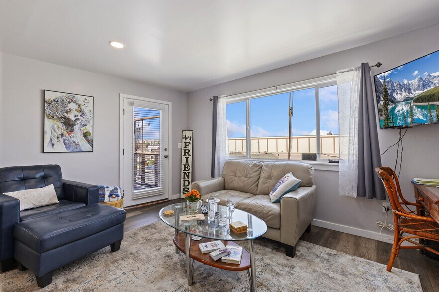 More Photos Of 280 S Main St, Brighton Storefront Retail Residential For Sale