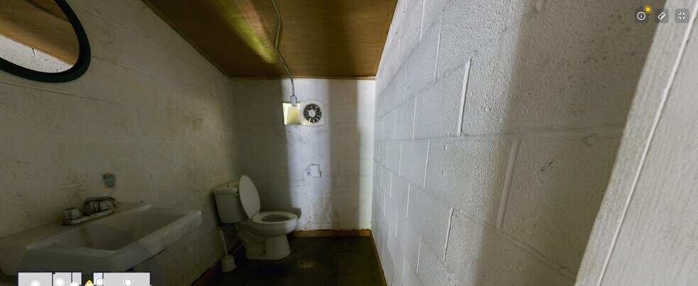 More Photos Of 21076 US Highway 45, Citronelle Manufacturing For Sale