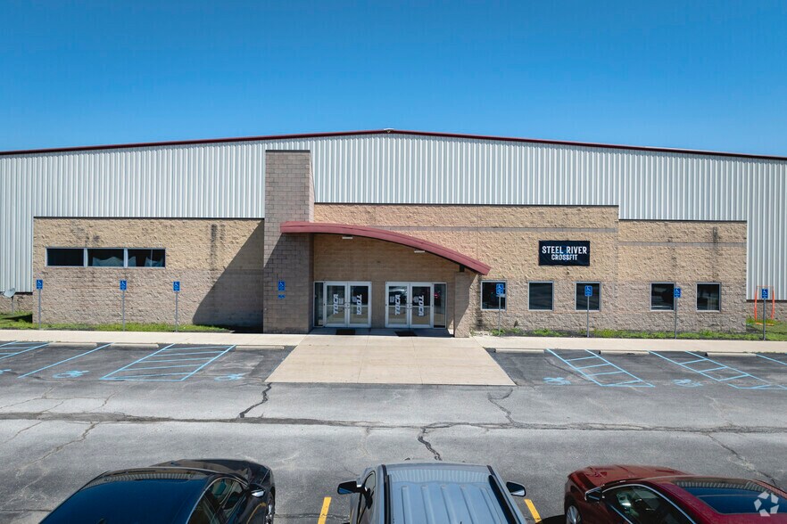 More Photos Of 10020 S Compass Dr, Rossford Health Club For Lease