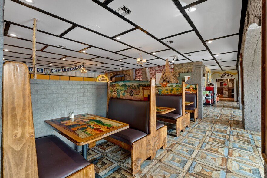 More Photos Of 929 US-98, Columbia Restaurant For Sale