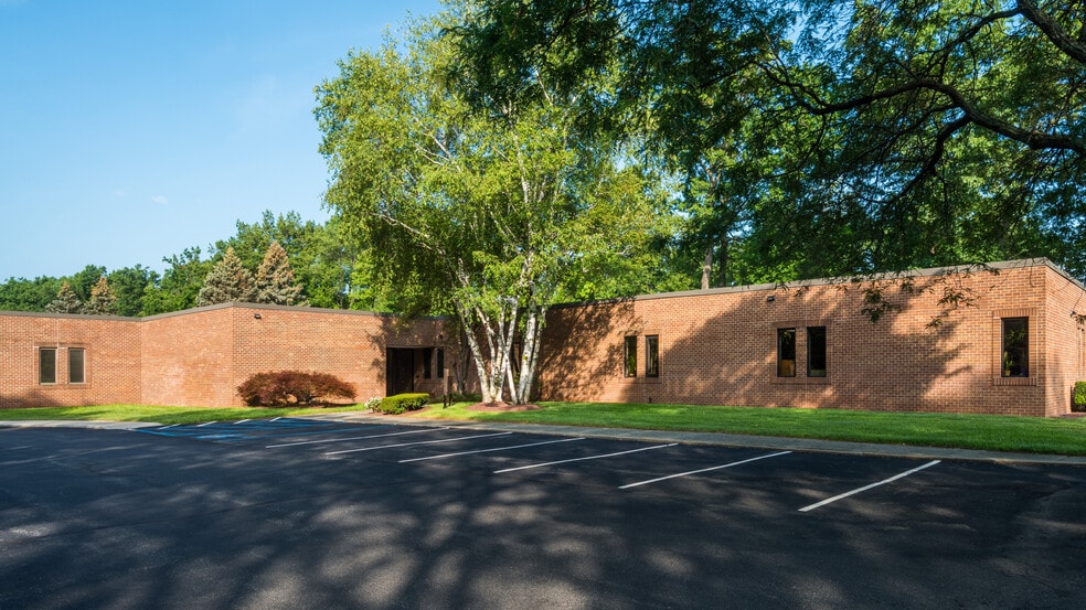 More Photos Of 2 Computer Dr W, Albany Unknown For Lease