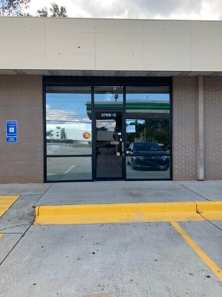 More Photos Of 3798 Buford Dr, Buford Service Station For Lease