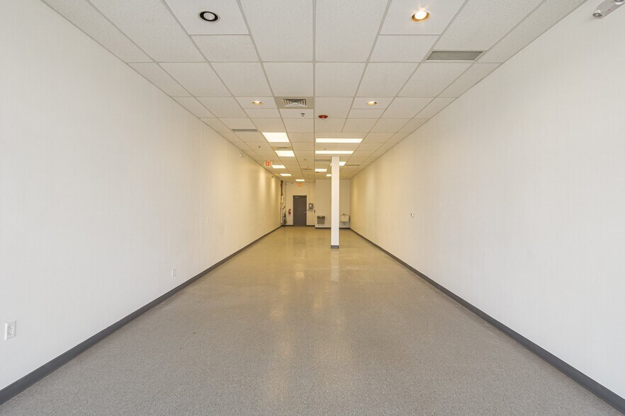 More Photos Of 50700-50870 Gratiot Ave, Chesterfield Unknown For Lease