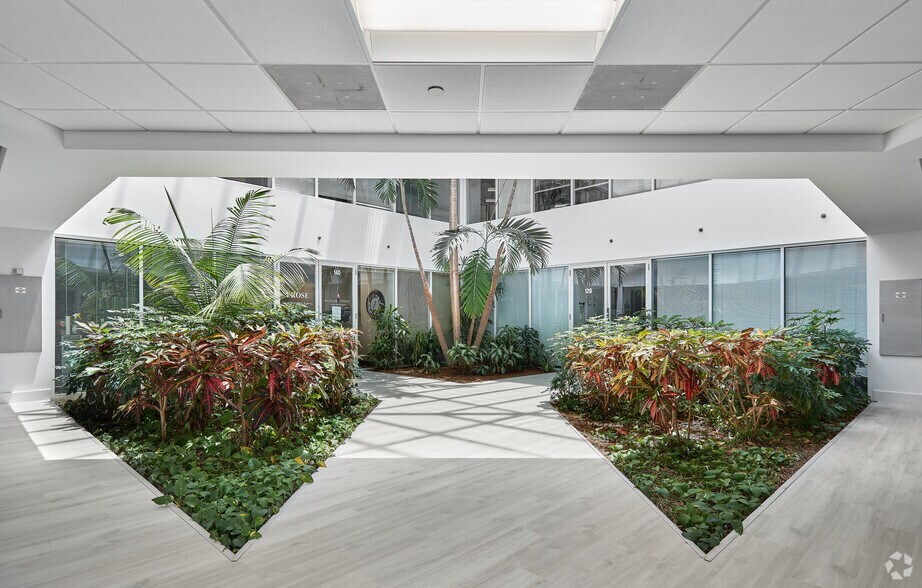 More Photos Of 580 Village Blvd, West Palm Beach Medical For Lease