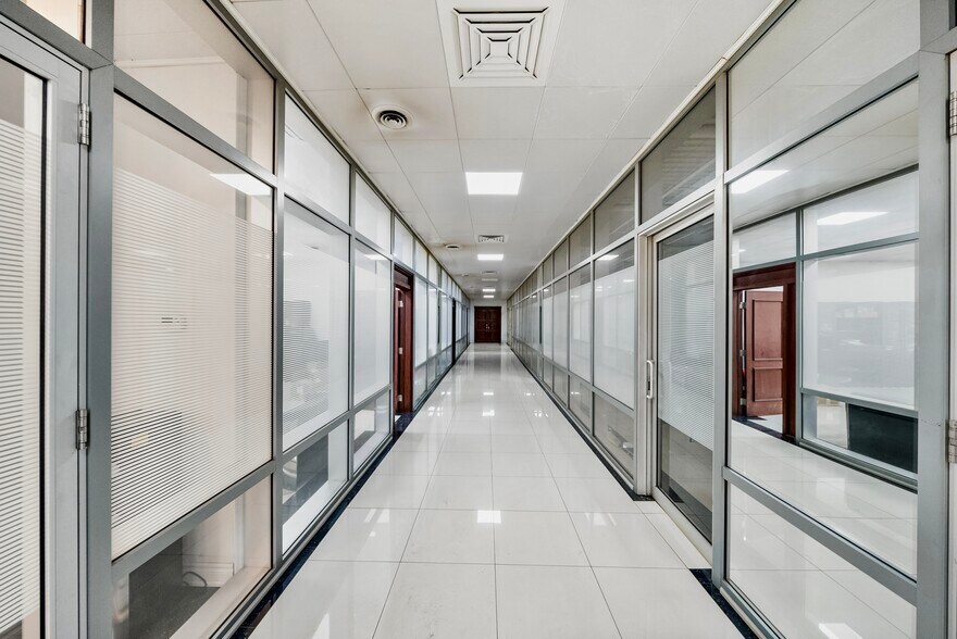 More Photos Of 6 Sangster Rd, Uxbridge Manufacturing For Sale