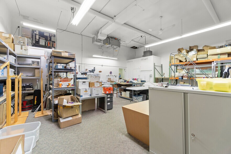 More Photos Of 410 S Main St, Pleasantville Office For Sale