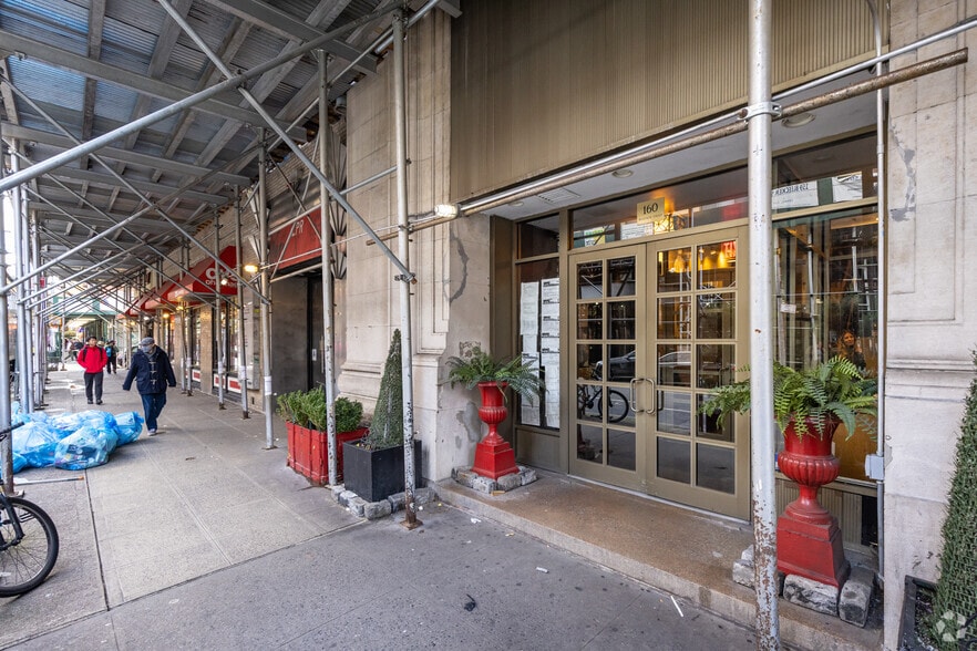 More Photos Of 162-168 Bleecker St, New York Apartments For Lease