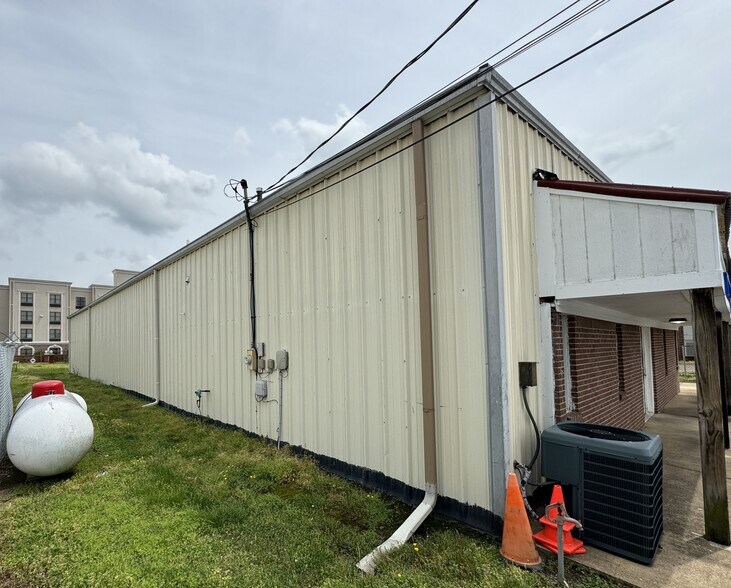 More Photos Of 7074 302 Industrial Dr, Southaven Storefront Retail Office For Lease